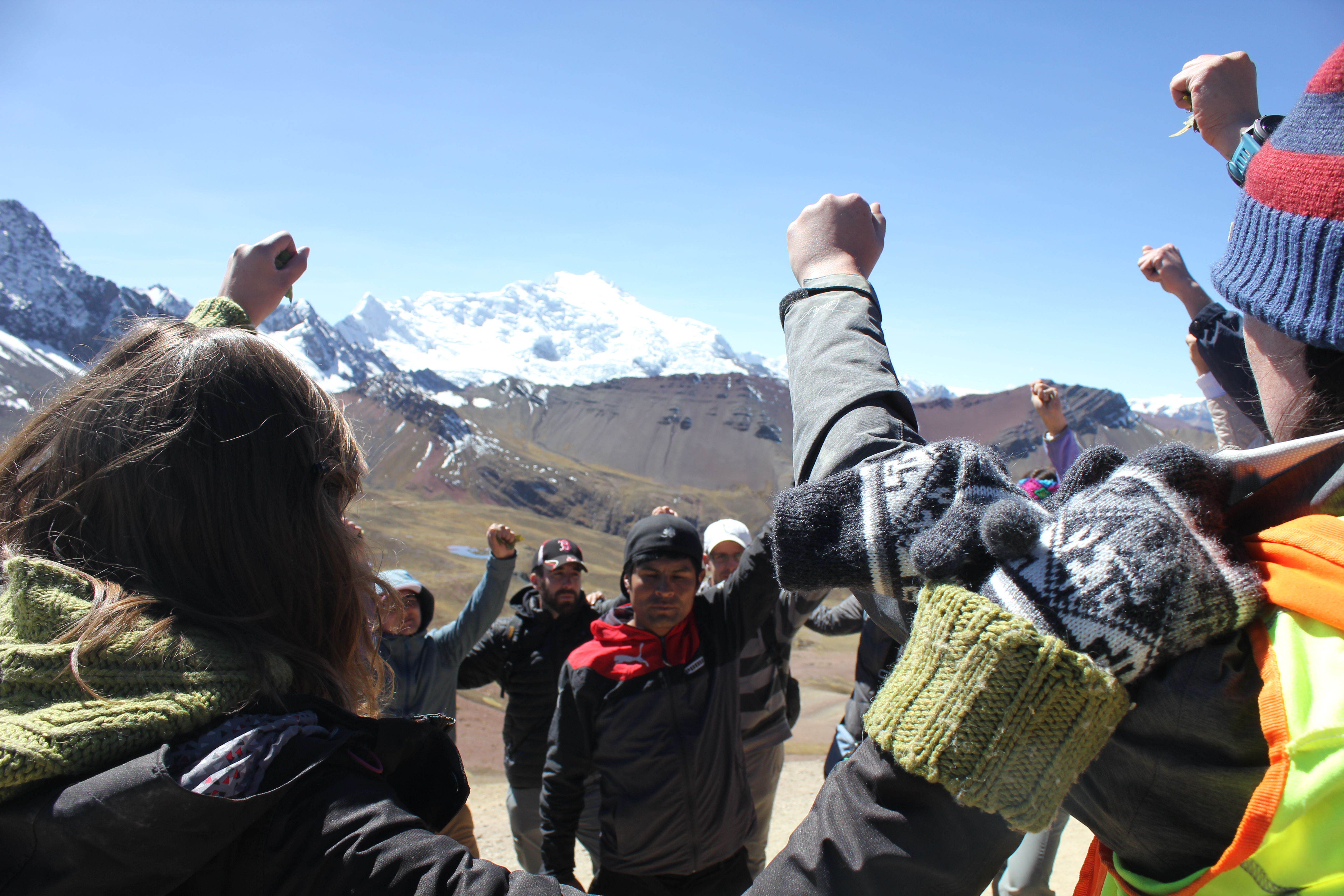 Rainbow Mountain tour guide